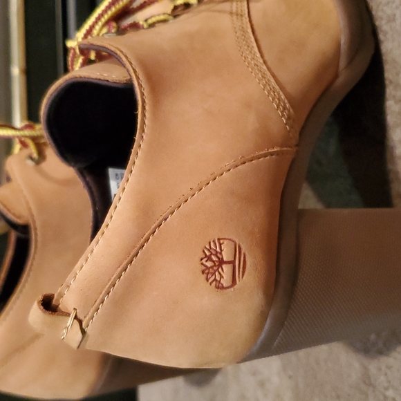 NWOT - Timberland Heeled Boots - Picture 7 of 11